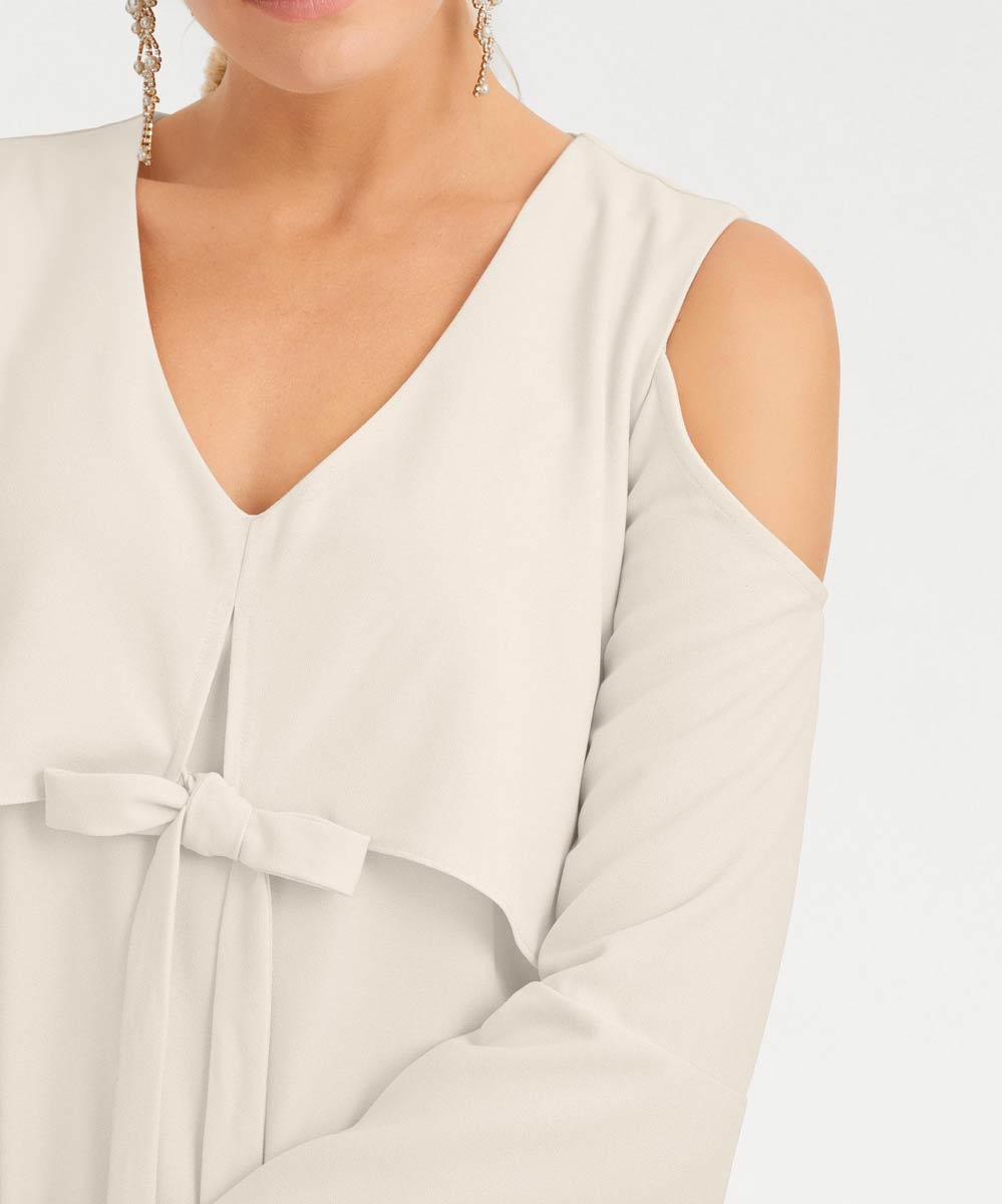 Designer-Bluse m. Cut-Outs offwhite
