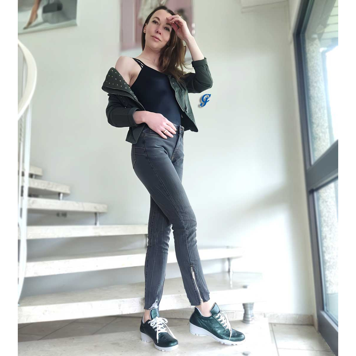 Bikerjacke m. Nieten oliv