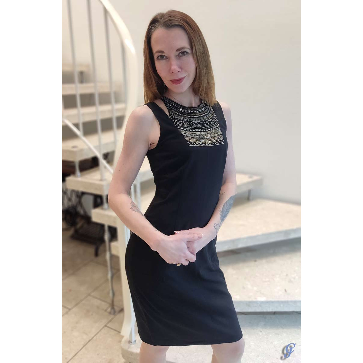 Designer-Kleid m. Perlen-Dekolleté schwarz