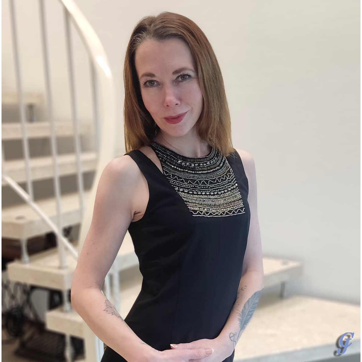 Designer-Kleid m. Perlen-Dekolleté schwarz