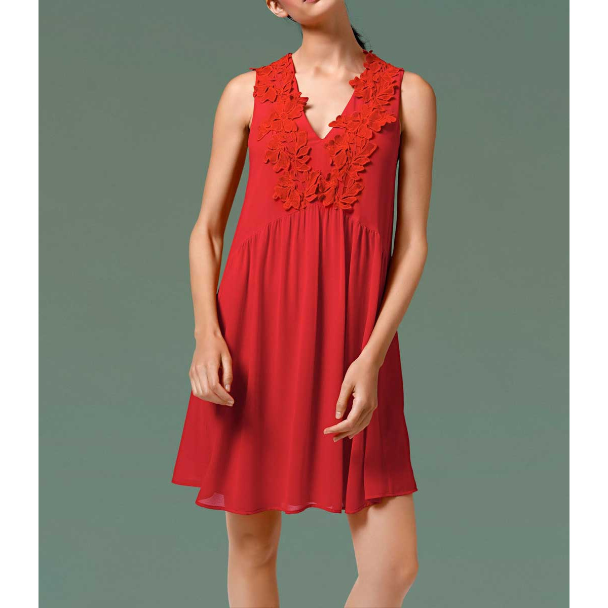 Babydoll-Chiffonkleid koralle