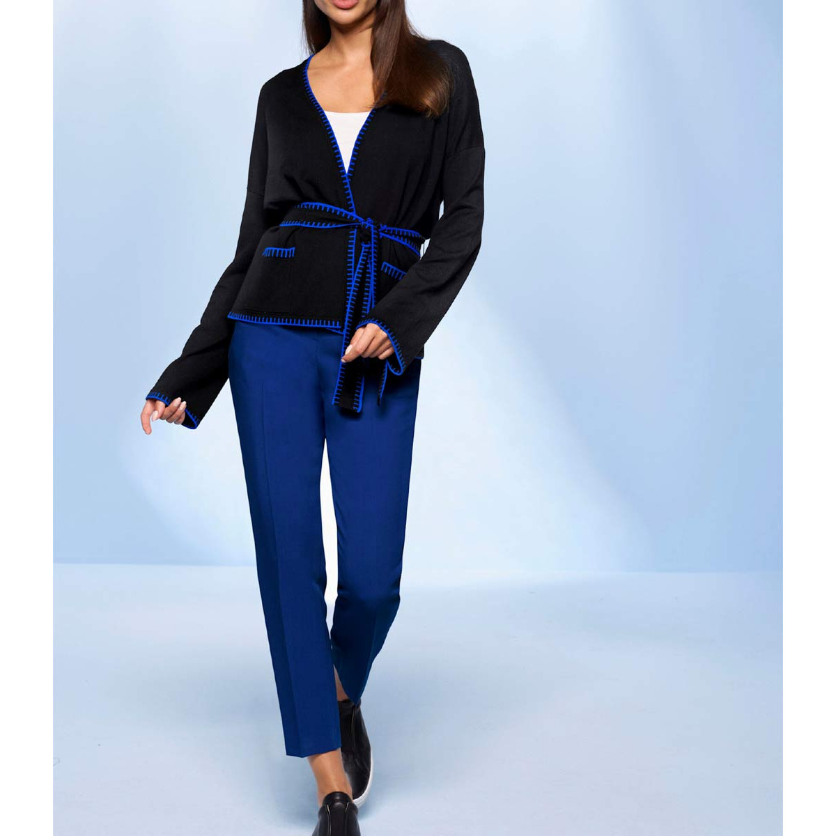 Designer-Strickjacke schwarz-royalblau