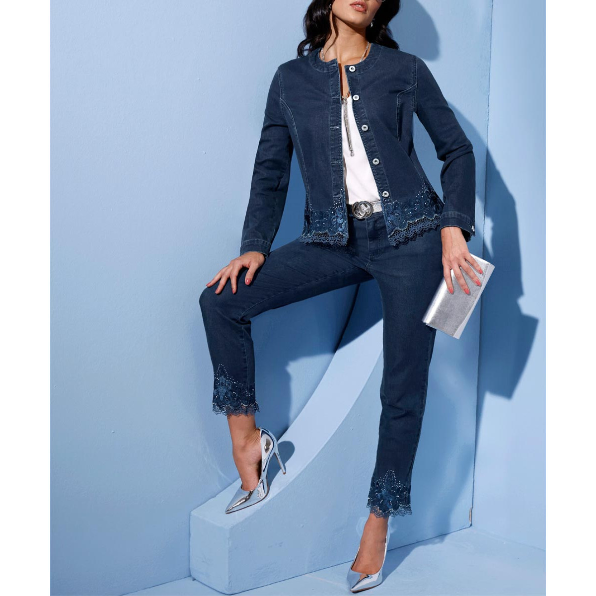 Jeansblazer m. Stickerei blue-stone-washed