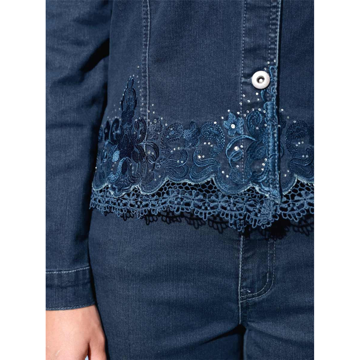 Jeansblazer m. Stickerei blue-stone-washed