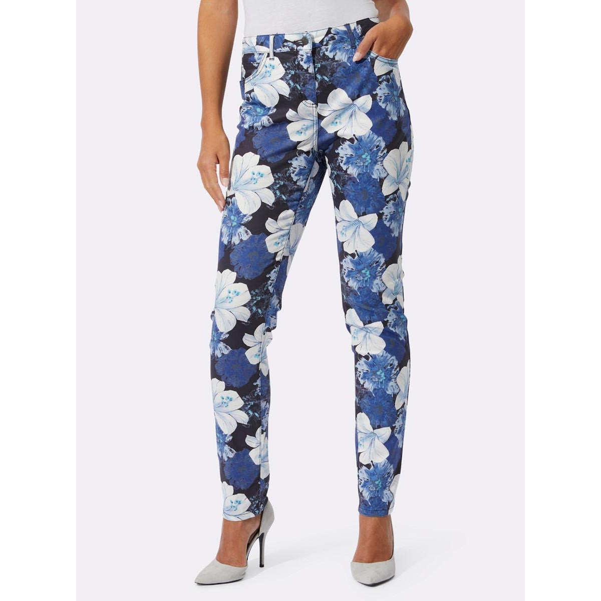 Stretchhose mit Blütendessin ecru-marine