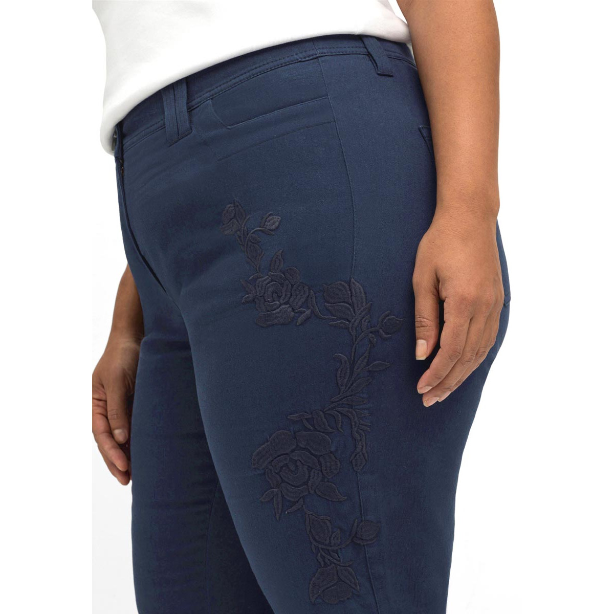 Cargohose mit Blumenstickerei marine