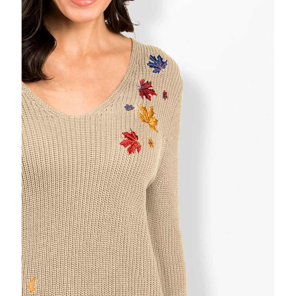 Pullover m. Stickereien sand