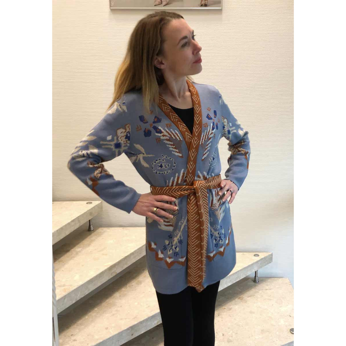 Designer-Jacquard-Strickjacke blau-bunt