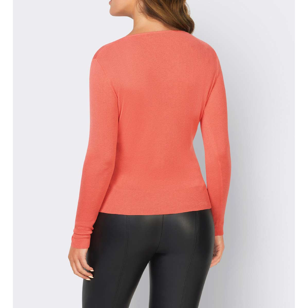 Designer-Seidenpullover in Wickeloptik koralle