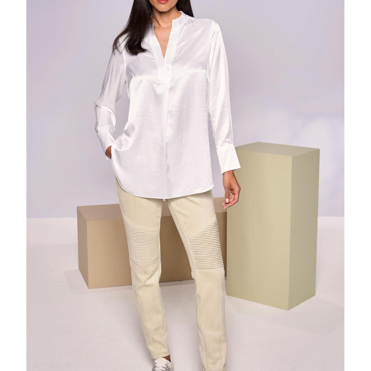Designer-Velourslederimitat-Hose im Biker-Stil sand