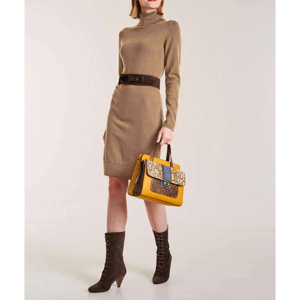 Designer-Strickkleid camel