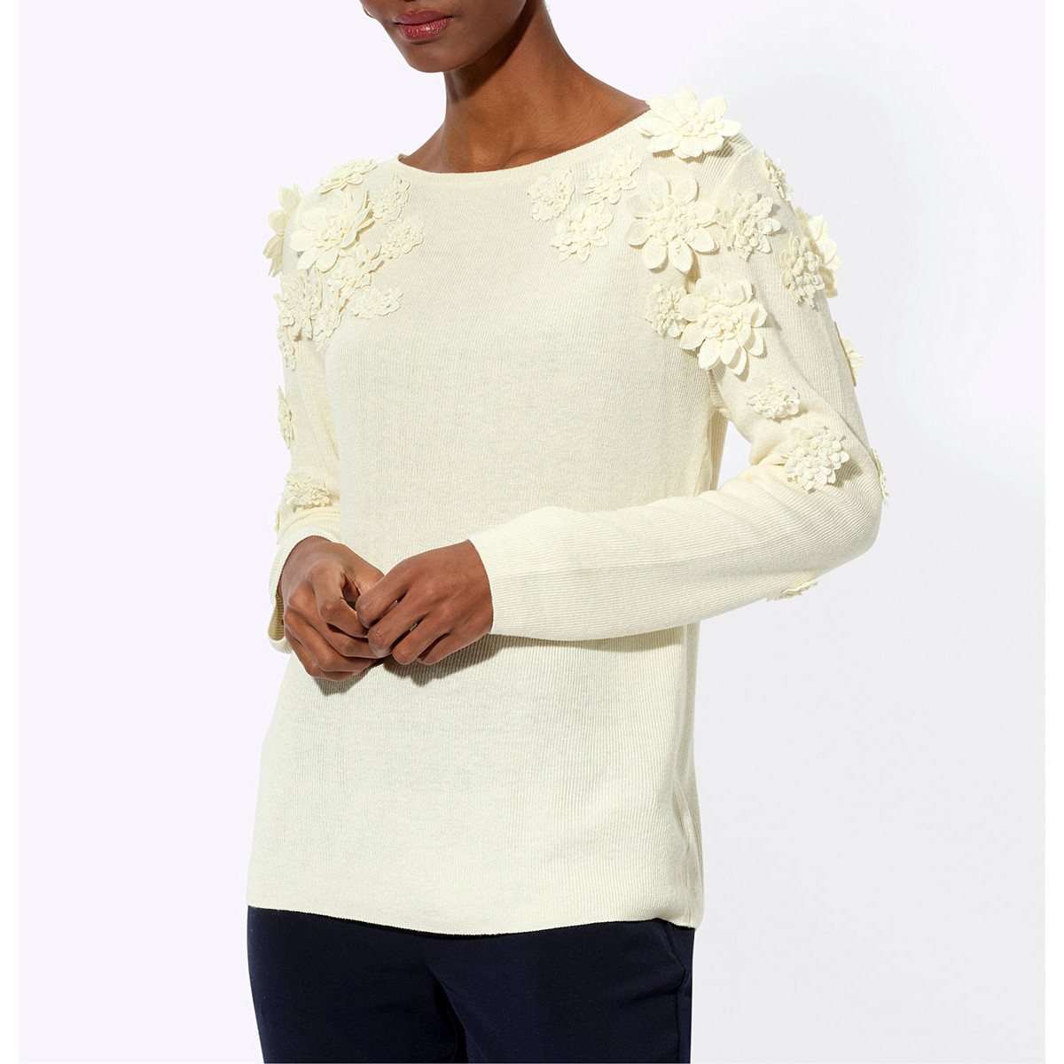 Pullover m. 3D-Blüten-Applikation champagner