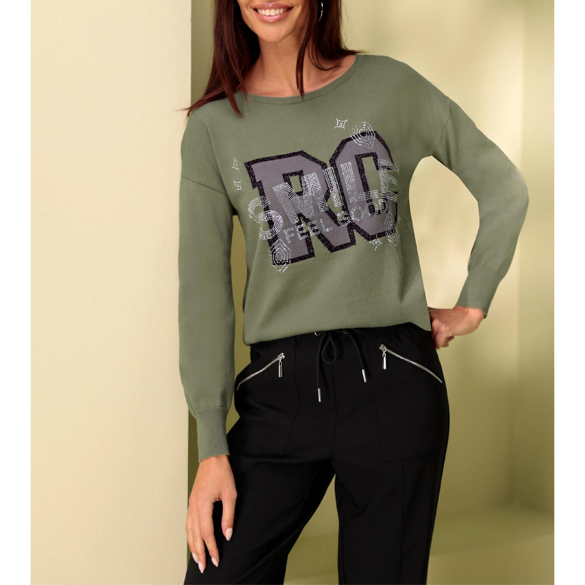 Pullover m. Statement-Print khaki-schwarz