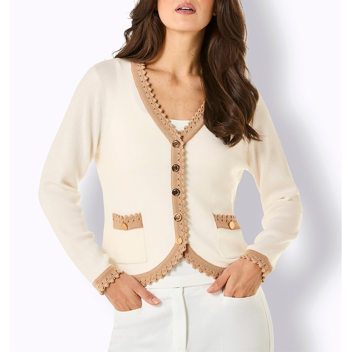 Wollpullover m. Zierknopfleiste ecru-camel