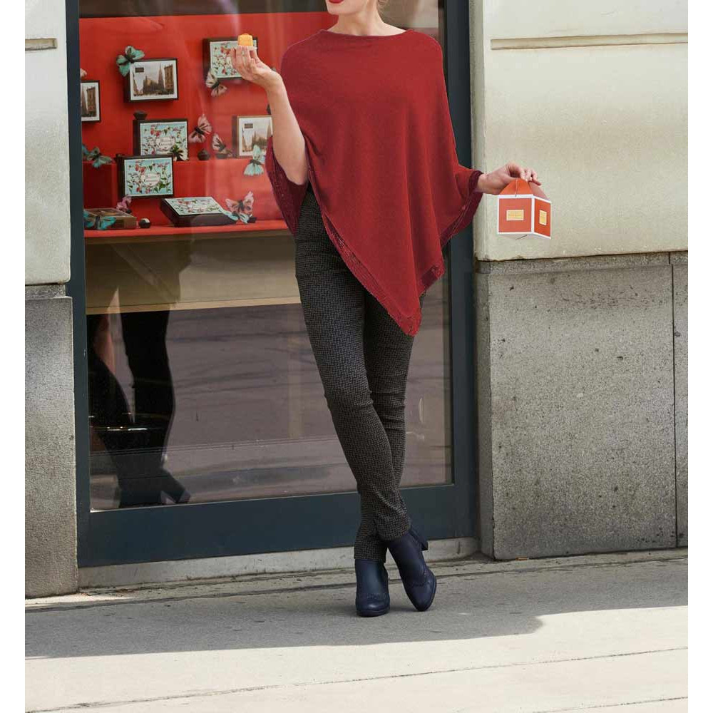 Designer-Feinstrickponcho m. Pailletten kastanie