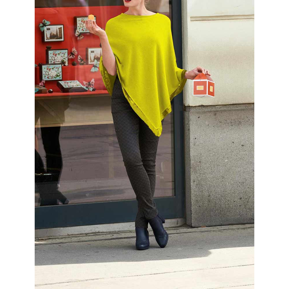 Designer-Feinstrickponcho m. Pailletten limette