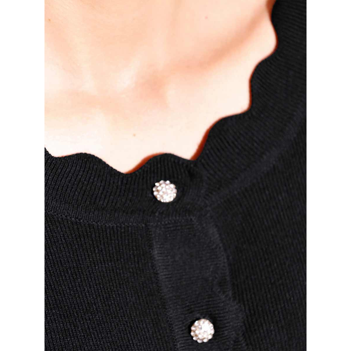 Strickjacke m. Schmuckknöpfen schwarz