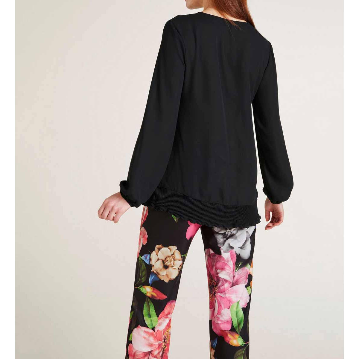 Designer-Bluse m. Plisseesaum schwarz