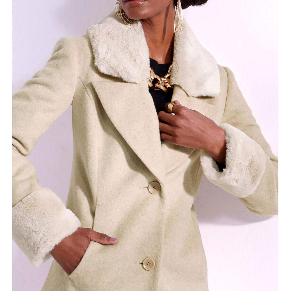 Wolljacke m.Pelz-Imitat-Details sand