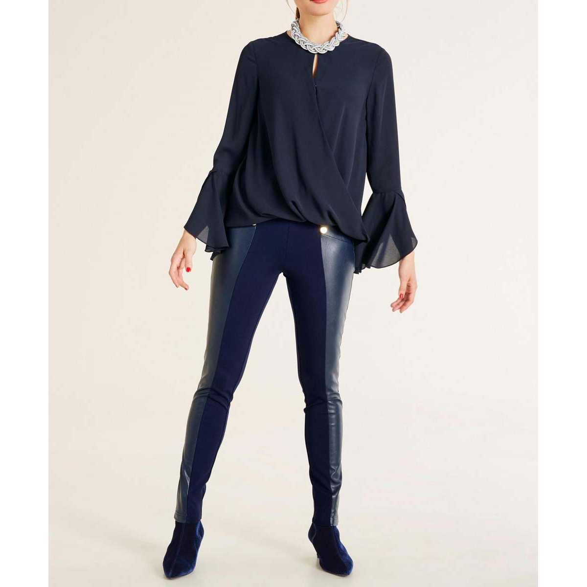 Designer-Bluse m. Volants marine