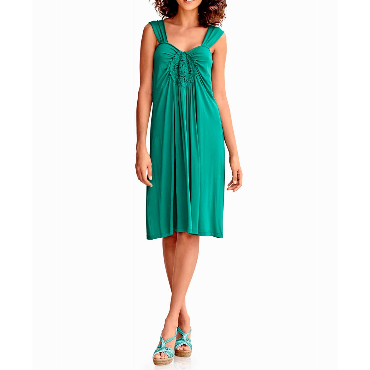 Jerseykleid m. Blumenrossette smaragd