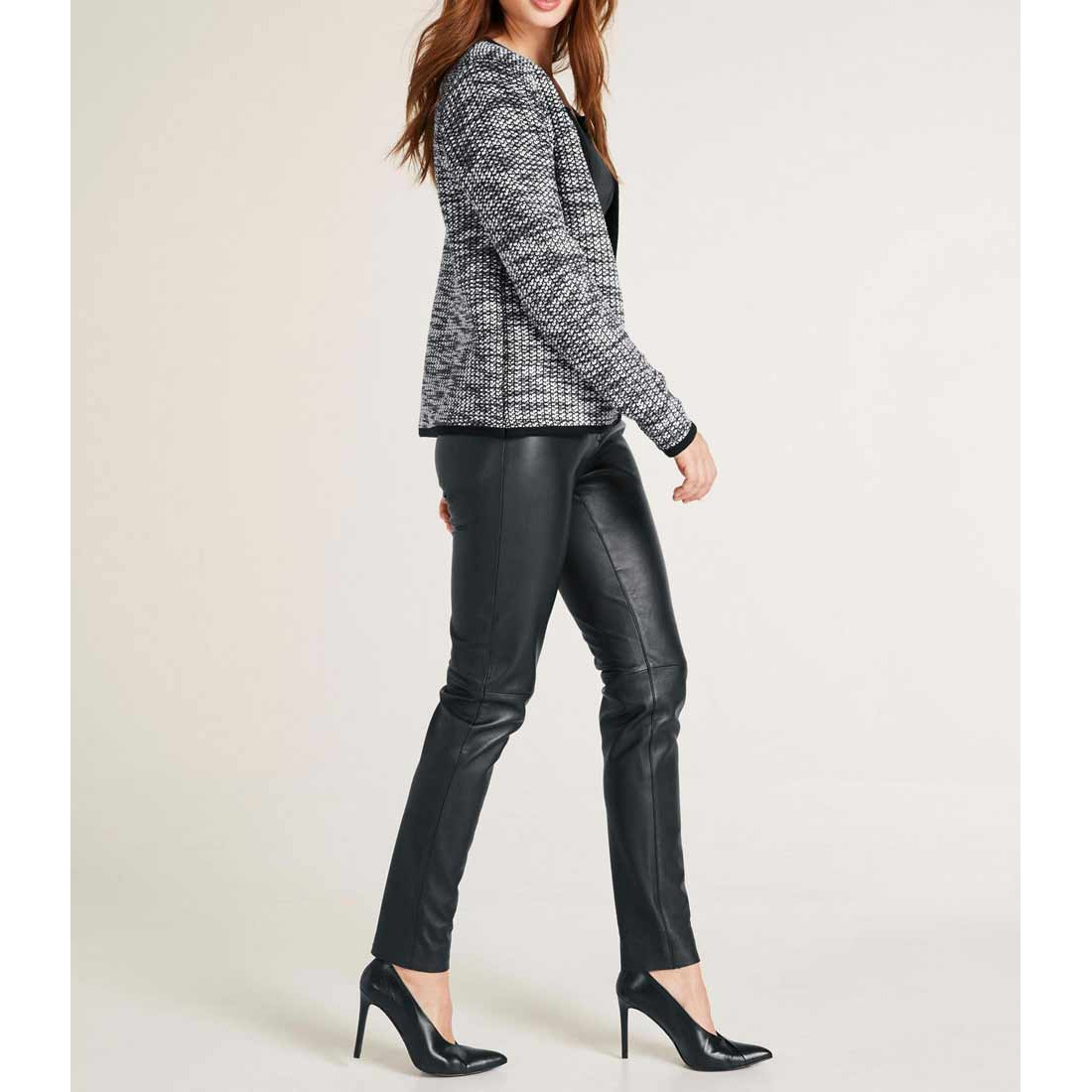 Designer-Strickjacke schwarz-weiß