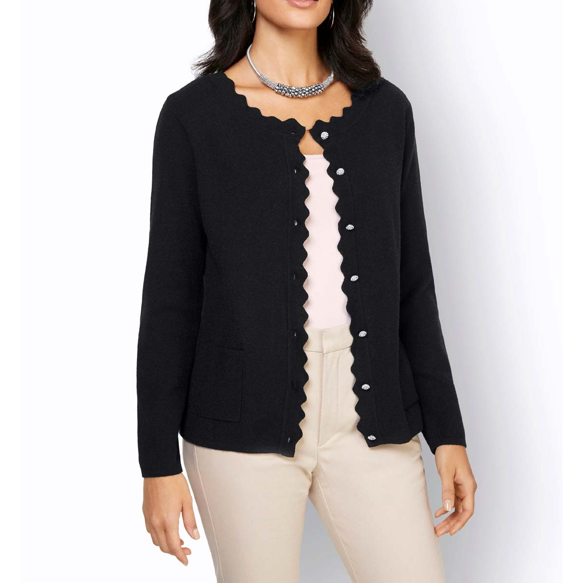 Strickjacke m.Wellenkanten und Schmuckknöpfen schwarz