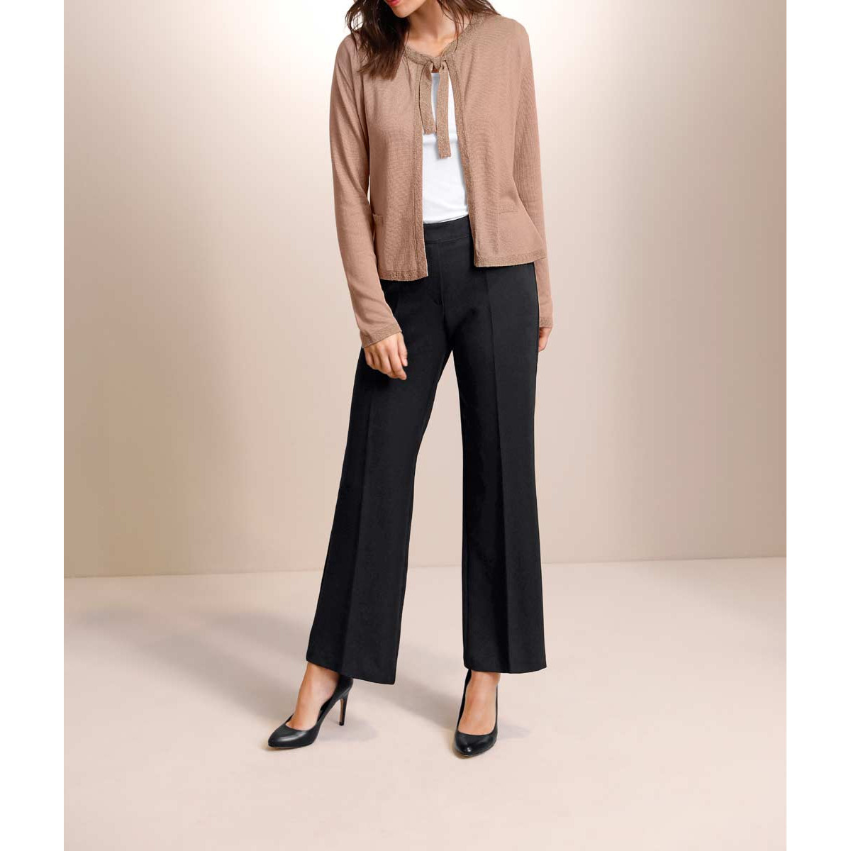 Luxus-Strickjacke m. Seide nude