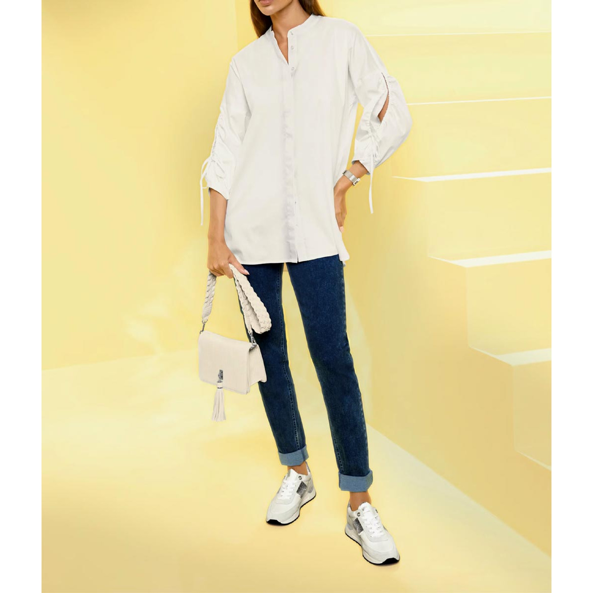 Designer-Stehkragenbluse m.Cut-Outs weiß