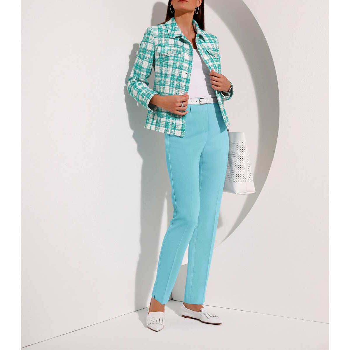 Bouclé-Blazer in Karodessin aquamarin-weiß
