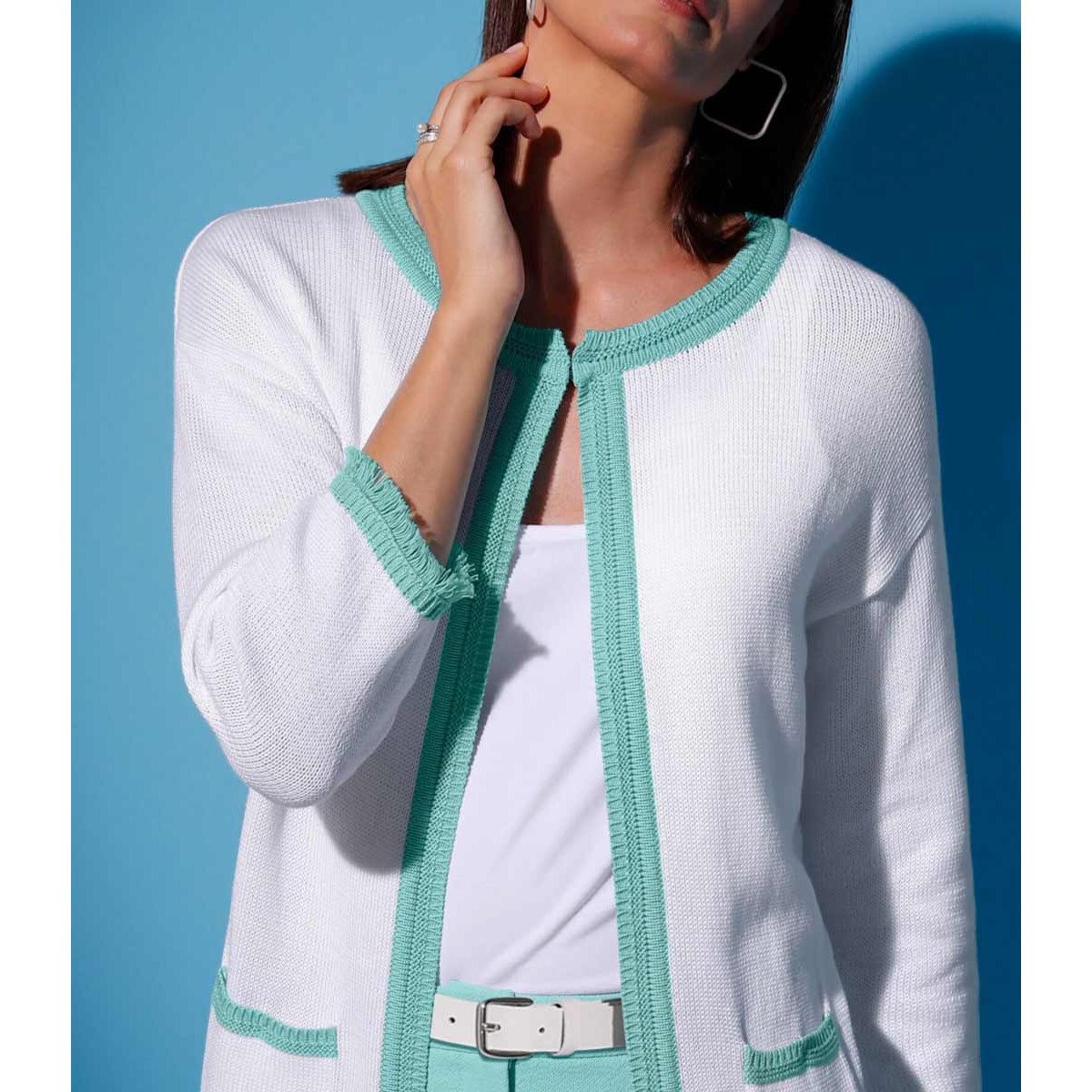 Strickjacke m. Fransen weiß-aquamarin