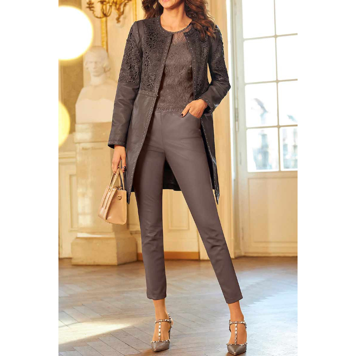 Designer-Lammnappaledermantel m. Cut-Outs taupe