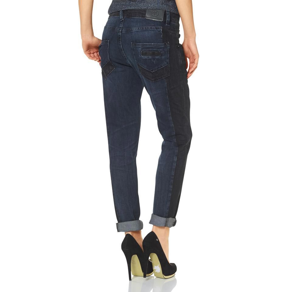 Marken-Boyfriend-Jeans blau-schwarz