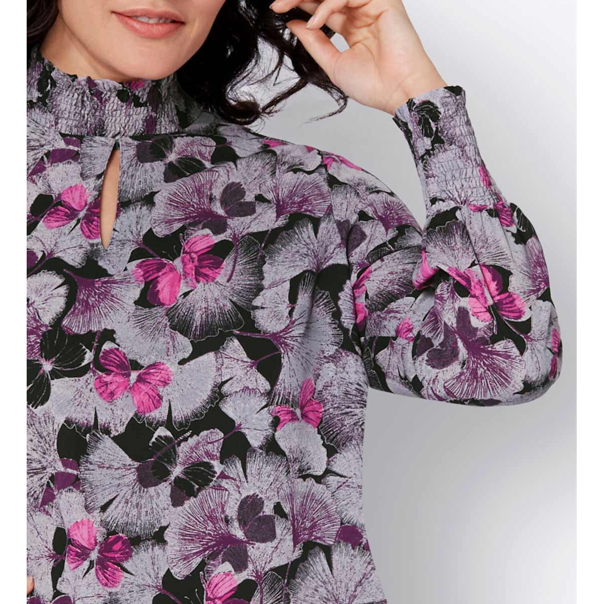 Crêpe-Druckbluse schwarz-flieder