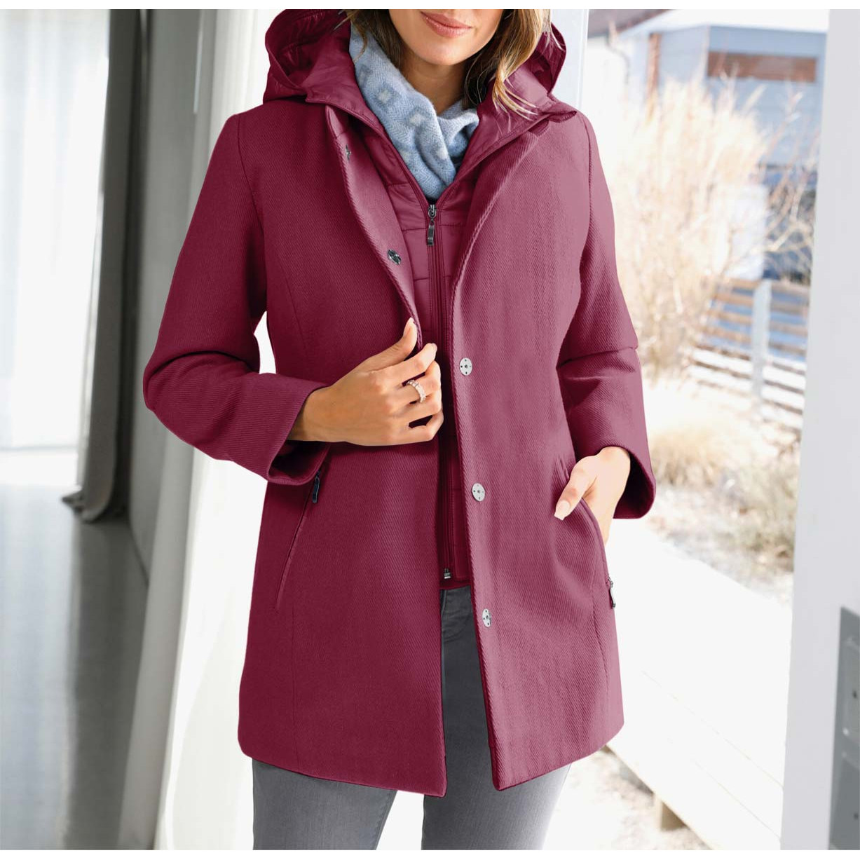2-in-1-Wolljacke mit Westen-Einsatz bordeaux
