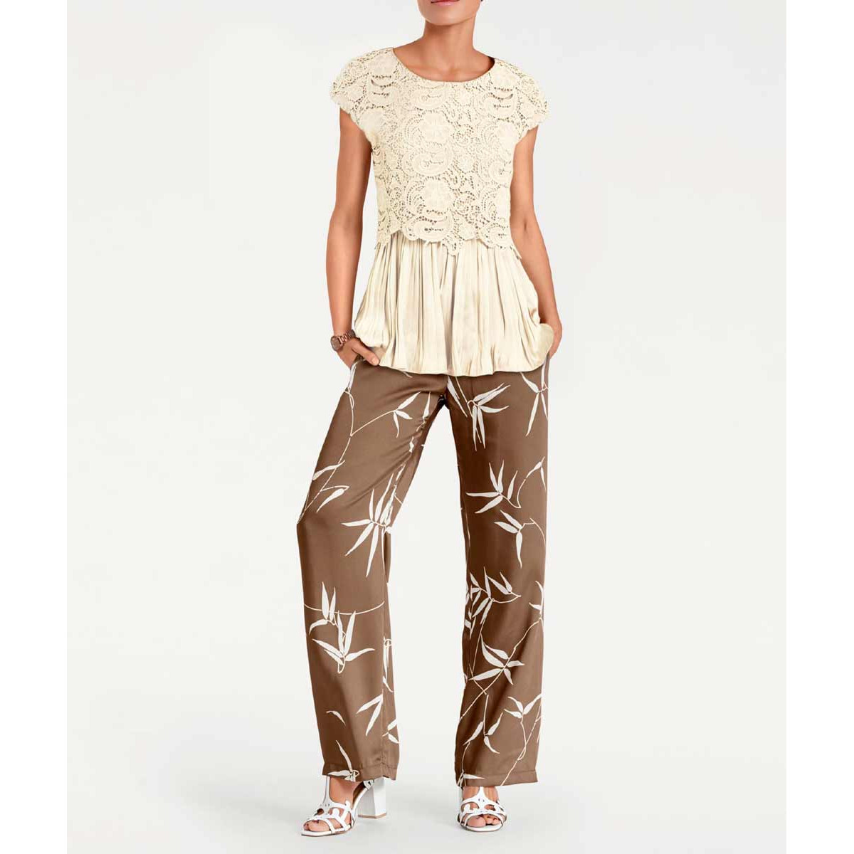 Designer-Stricktop m.Spitze-und Plisseeecru