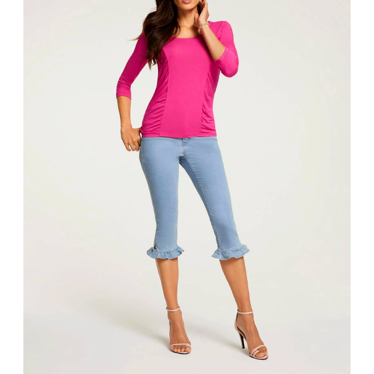 Designer-Capri-Jeans m. Rüschen bleached