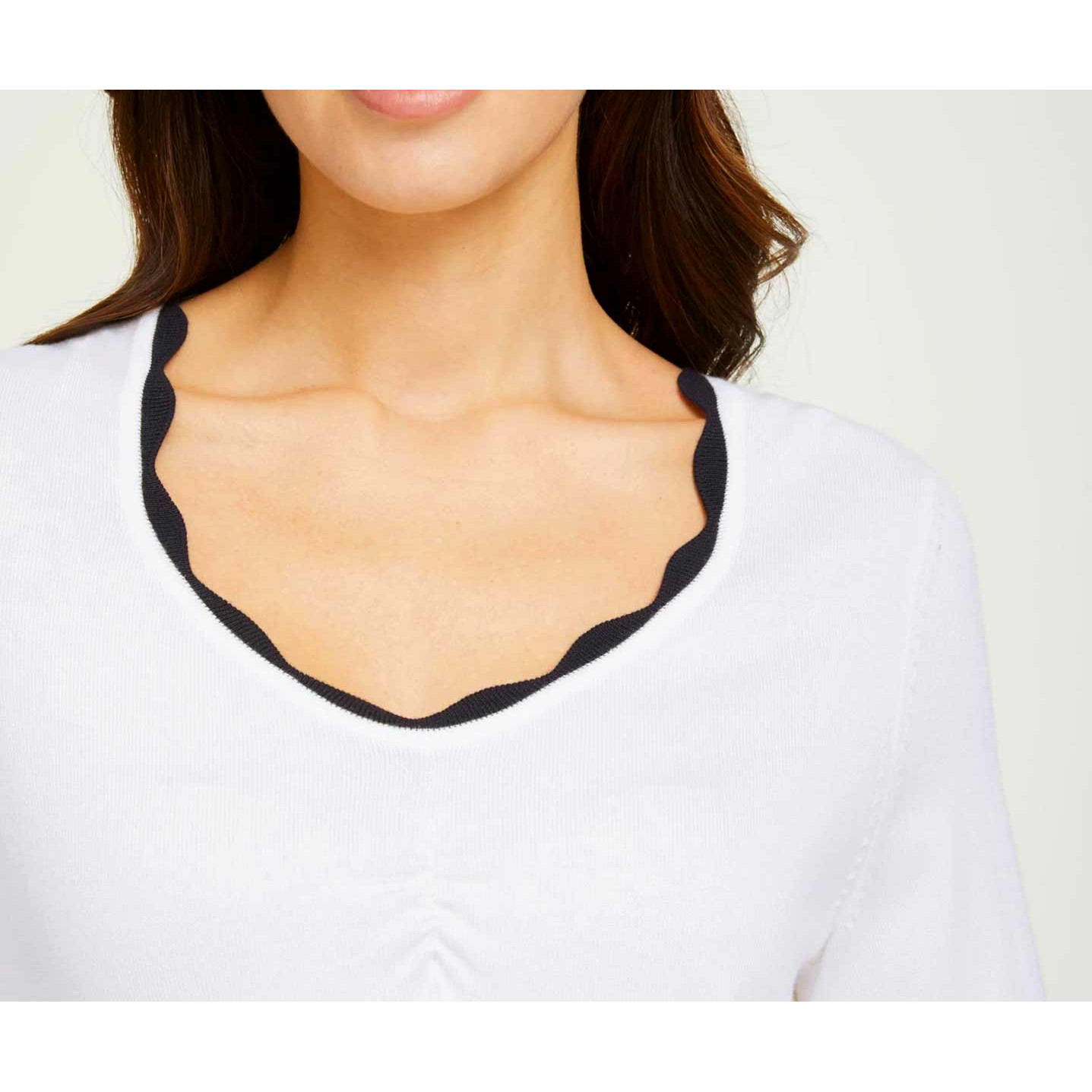 Designer-Pullover m. Volants ecru