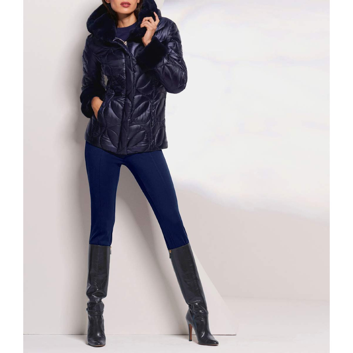 Designer-Steppjacke m. Webpelz nachtblau