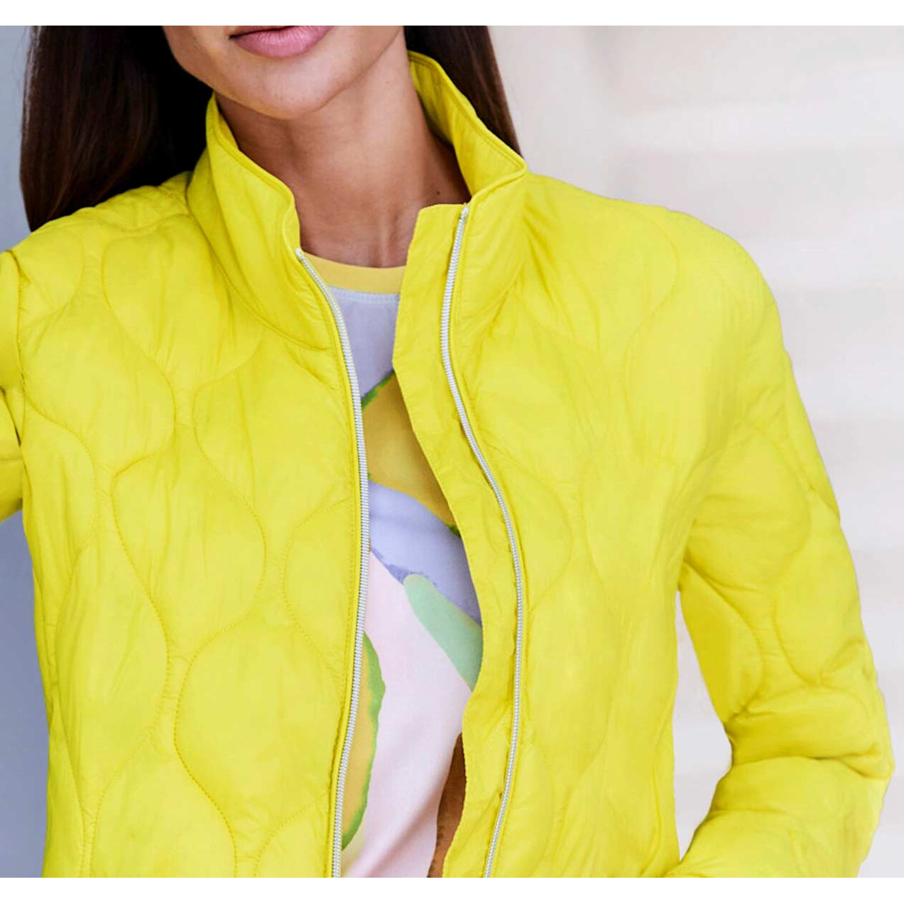 Designer-Übergangs-Steppjacke zitronengelb