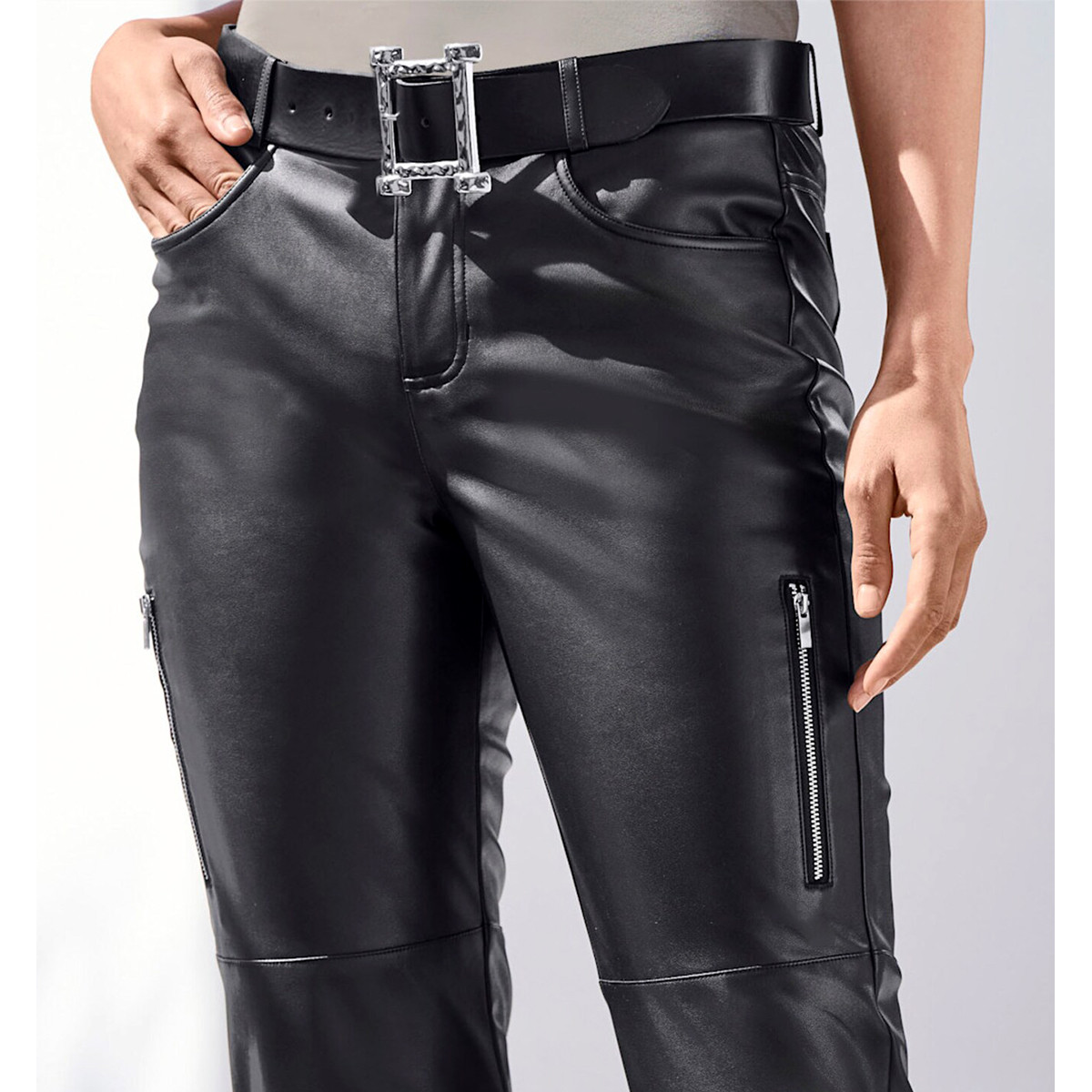 Lederimitathose m. Zipper-Details schwarz